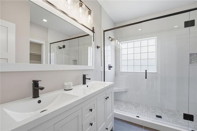 1816 NE Volos Court, Blue Springs, MO 64029