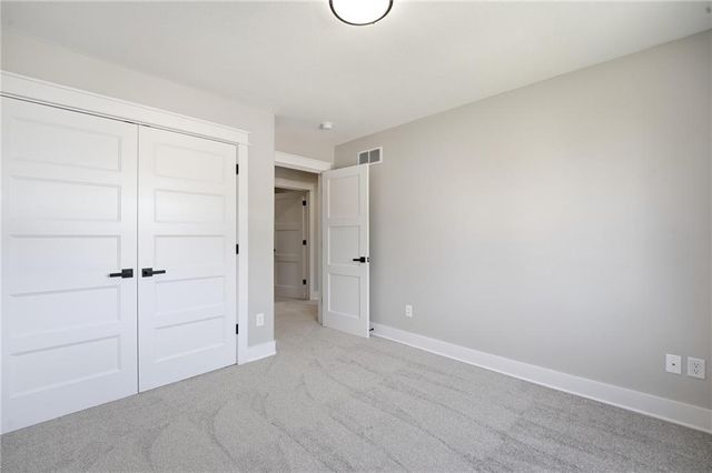 1816 NE Volos Court, Blue Springs, MO 64029