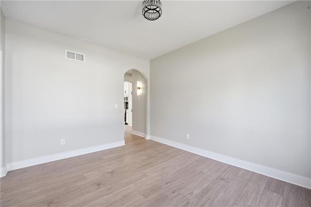 1816 NE Volos Court, Blue Springs, MO 64029