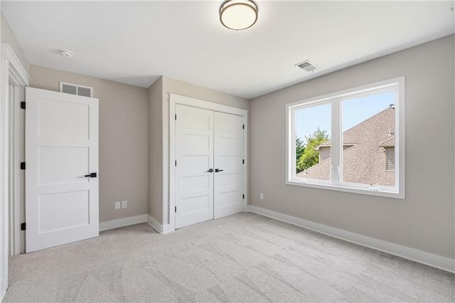 1816 NE Volos Court, Blue Springs, MO 64029