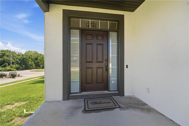 1816 NE Volos Court, Blue Springs, MO 64029