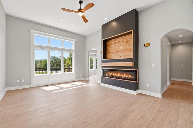 1816 NE Volos Court, Blue Springs, MO 64029
