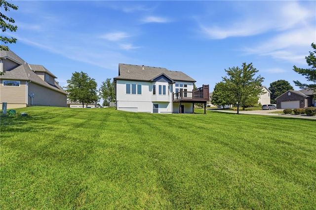 1816 NE Volos Court, Blue Springs, MO 64029
