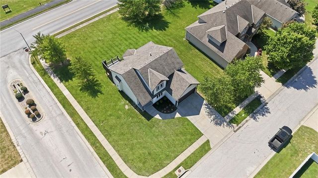 1816 NE Volos Court, Blue Springs, MO 64029
