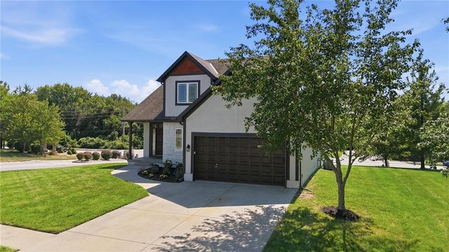 1816 NE Volos Court, Blue Springs, MO 64029