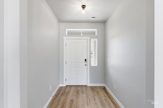 8307 E Presley Ct, Nampa, ID 83687