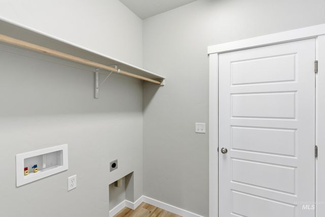 8307 E Presley Ct, Nampa, ID 83687
