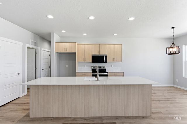 8307 E Presley Ct, Nampa, ID 83687