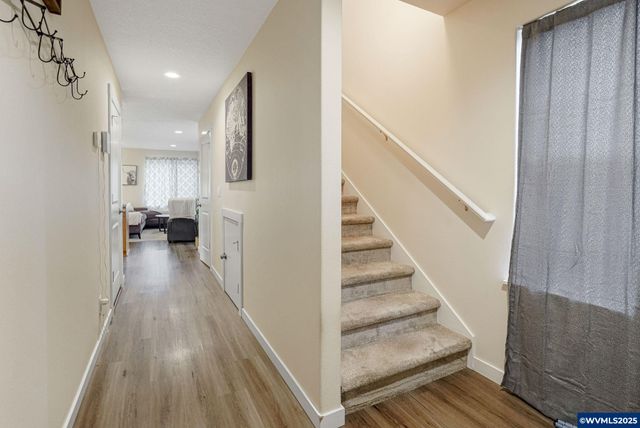 3902 Hawthorne Av NE, Salem, OR 97301