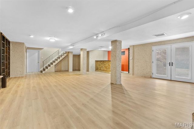 2 Powder Creek Drive, Belleville, IL 62223