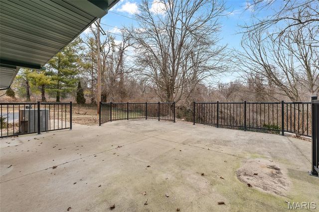 2 Powder Creek Drive, Belleville, IL 62223