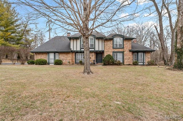 2 Powder Creek Drive, Belleville, IL 62223