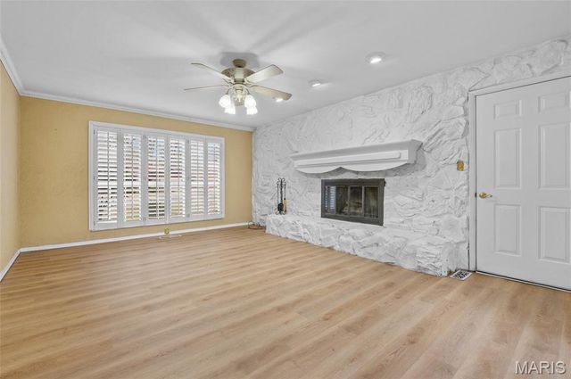 2 Powder Creek Drive, Belleville, IL 62223