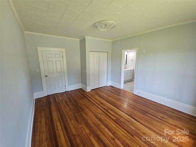 1704 16th Street NE, Hickory, NC 28601