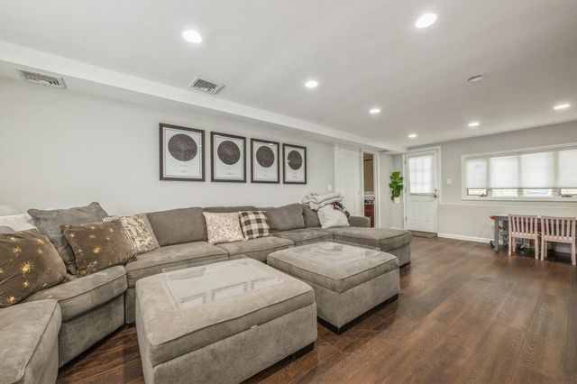 2332 Plymouth Place, East Meadow, NY 11554