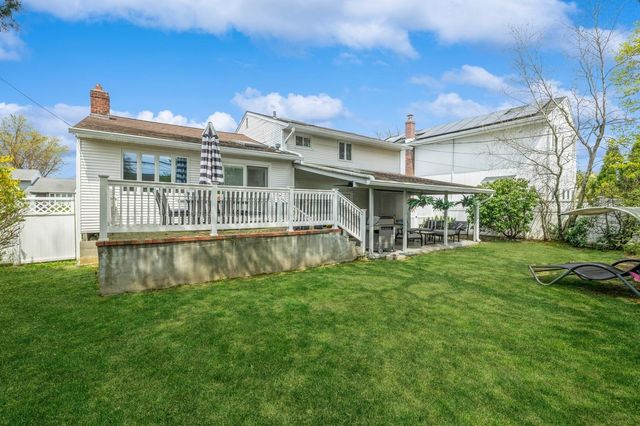 2332 Plymouth Place, East Meadow, NY 11554