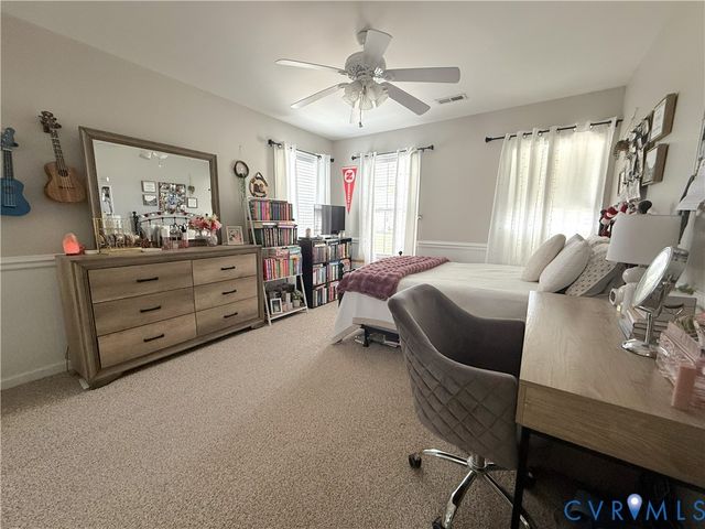 3161 Poplar View Pl, Chester, VA 23831
