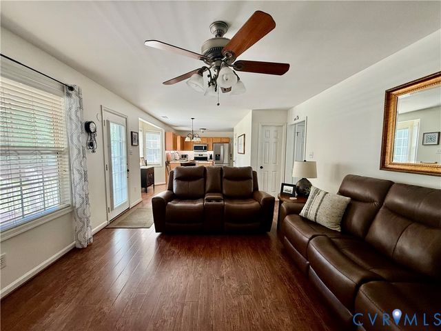 3161 Poplar View Pl, Chester, VA 23831