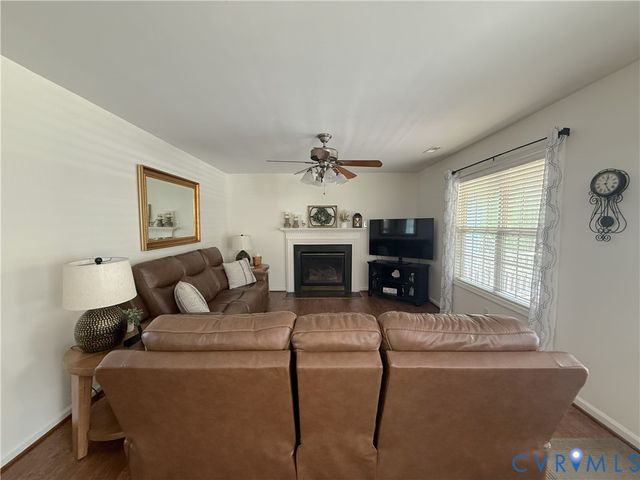 3161 Poplar View Pl, Chester, VA 23831