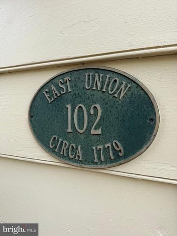 102 E UNION ST, Burlington, NJ 08016