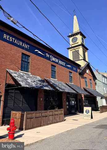 102 E UNION ST, Burlington, NJ 08016