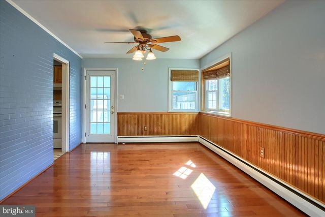 25 OAK AVE, Camp Hill, PA 17011