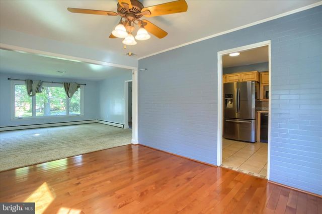 25 OAK AVE, Camp Hill, PA 17011
