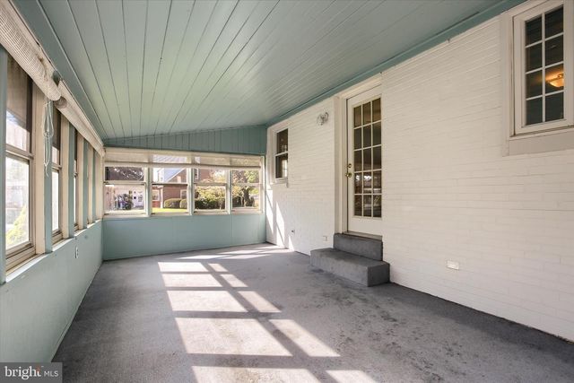 25 OAK AVE, Camp Hill, PA 17011