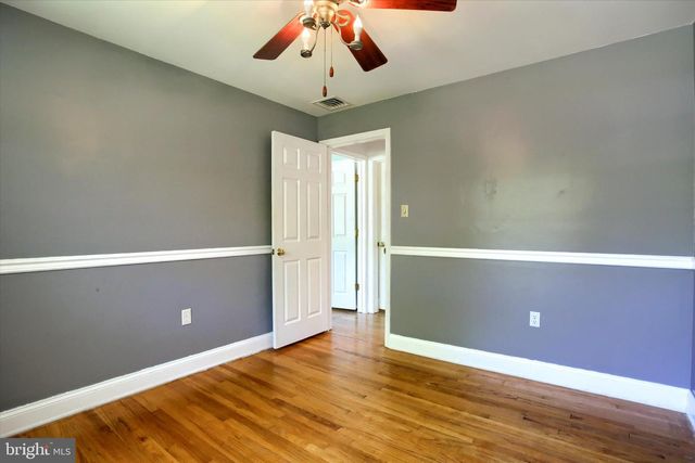 25 OAK AVE, Camp Hill, PA 17011