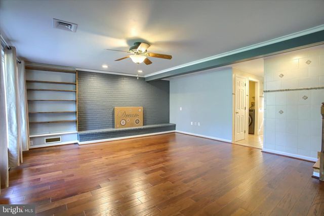 25 OAK AVE, Camp Hill, PA 17011
