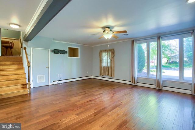 25 OAK AVE, Camp Hill, PA 17011