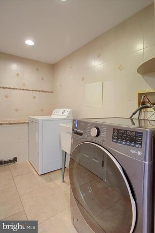 25 OAK AVE, Camp Hill, PA 17011