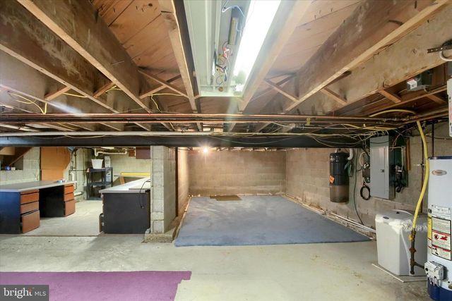 25 OAK AVE, Camp Hill, PA 17011