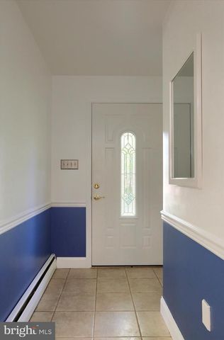 25 OAK AVE, Camp Hill, PA 17011