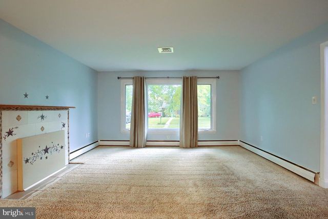 25 OAK AVE, Camp Hill, PA 17011