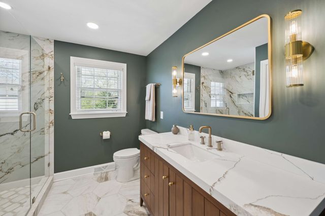 4401 Curtiswood Cir, Nashville, TN 37204