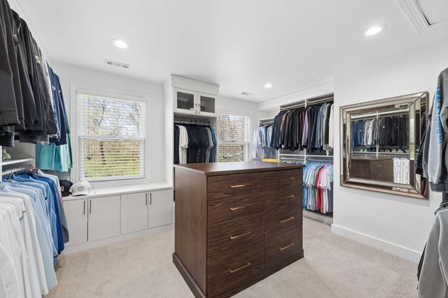 4401 Curtiswood Cir, Nashville, TN 37204