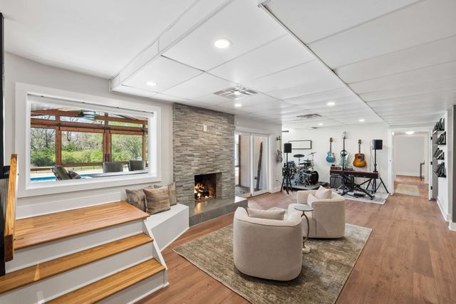 4401 Curtiswood Cir, Nashville, TN 37204