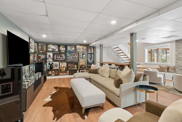 4401 Curtiswood Cir, Nashville, TN 37204