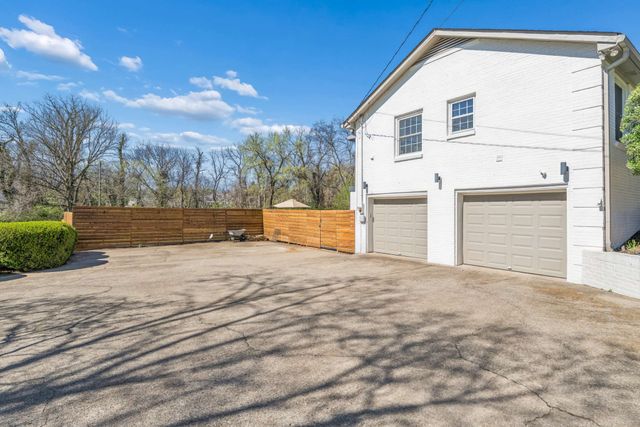 4401 Curtiswood Cir, Nashville, TN 37204