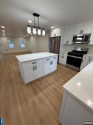 549 Beach Street, Orange, NJ 07050