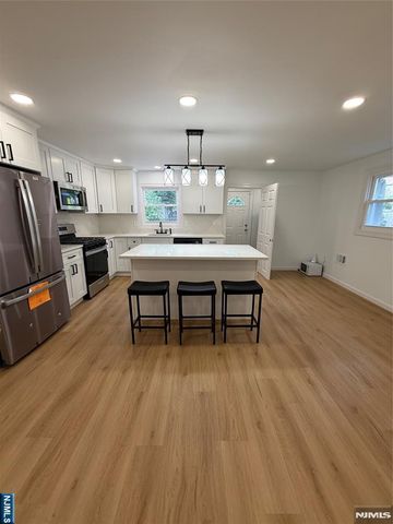 549 Beach Street, Orange, NJ 07050