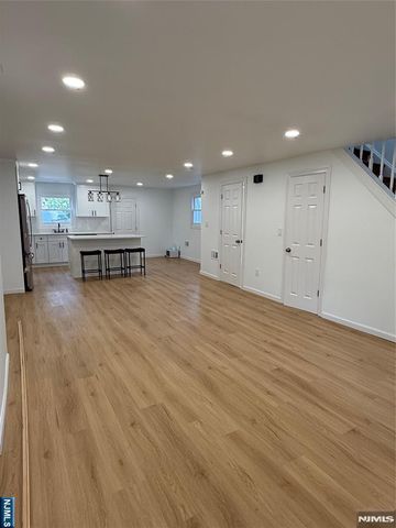 549 Beach Street, Orange, NJ 07050
