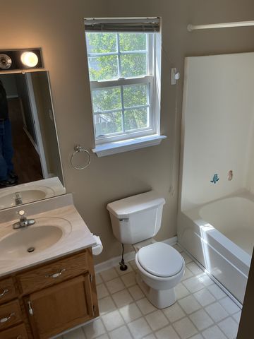 1706 Brittany Ct, Columbia, TN 38401