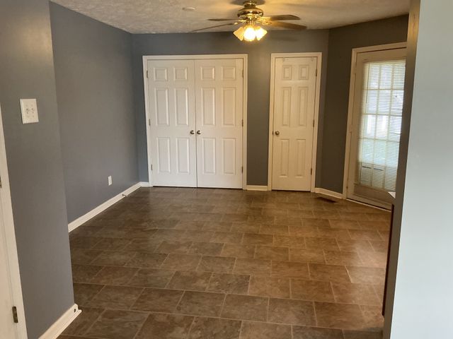 1706 Brittany Ct, Columbia, TN 38401