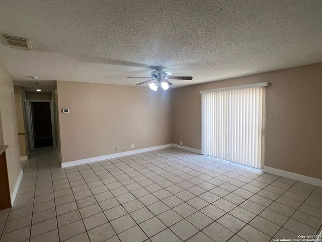 15558 Knollmeadow, San Antonio, TX 78247