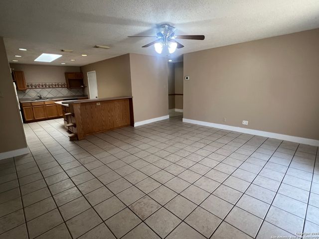 15558 Knollmeadow, San Antonio, TX 78247