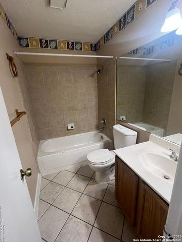 15558 Knollmeadow, San Antonio, TX 78247