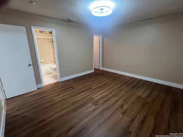 15558 Knollmeadow, San Antonio, TX 78247