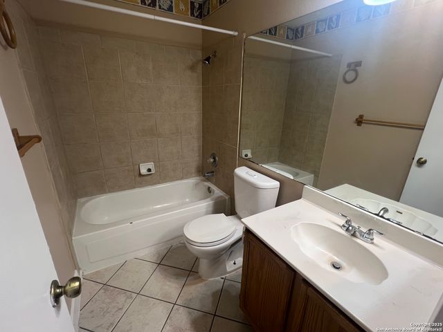 15558 Knollmeadow, San Antonio, TX 78247